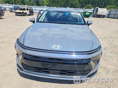 Piąte zdjęcie samochodu w środku: 2025 HYUNDAI SONATA SEL VIN:KMHL64JA5SA436636 - miniatura