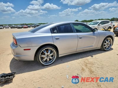 Trzecie zdjęcie samochodu z tyłu: 2014 DODGE CHARGER SE VIN:2C3CDXBG3EH129314 - miniatura