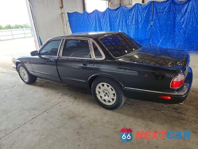 Drugie zdjęcie samochodu z przodu: 2003 JAGUAR XJ8 VIN:SAJDA14C33LF52639 - miniatura