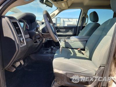 Zdjęcie 7 z 12 samochodu: 2016 RAM 2500 ST VIN:3C6UR5HL8GG134481 - miniatura