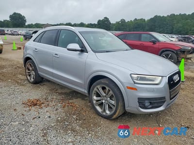 Czwarte zdjęcie samochodu z boku: 2015 AUDI Q3 PRESTIGE VIN:WA1GFCFS4FR011928 - miniatura