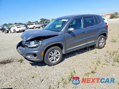 2014 VOLKSWAGEN TIGUAN S WVGBV3AX5EW621354 - główne zdjęcie licytacji z USA - miniatura