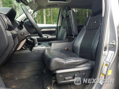 Zdjęcie 7 z 12 samochodu: 2018 TOYOTA TUNDRA PLATINUM VIN:5TFAW5F15JX747635 - miniatura
