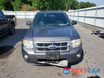 Piąte zdjęcie samochodu w środku: 2012 FORD ESCAPE XLT VIN:1FMCU0D79CKA97597 - miniatura