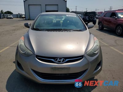 Piąte zdjęcie samochodu w środku: 2011 HYUNDAI ELANTRA GLS VIN:5NPDH4AE4BH038140 - miniatura