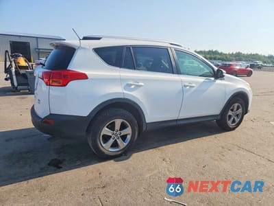 Trzecie zdjęcie samochodu z tyłu: 2015 TOYOTA RAV4 XLE VIN:JTMRFREV3FD115594 - miniatura