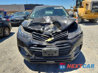 Piąte zdjęcie samochodu w środku: 2020 CHEVROLET TRAX LS VIN:3GNCJKSB5LL122002 - miniatura