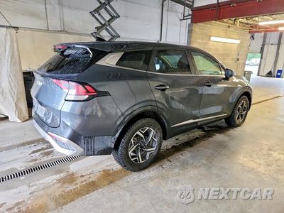 Trzecie zdjęcie samochodu z tyłu: 2024 KIA SPORTAGE LX VIN:KNDPUCDFXR7282283 - miniatura
