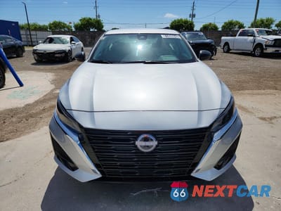 Piąte zdjęcie samochodu w środku: 2025 NISSAN ALTIMA SV VIN:1N4BL4DV2SN418729 - miniatura