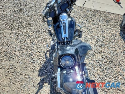 Zdjęcie 6 z 8 samochodu: 2019 HARLEY-DAVIDSON FLHX VIN:1HD1KBC13KB662594 - miniatura