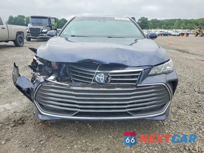 Piąte zdjęcie samochodu w środku: 2020 TOYOTA AVALON XLE VIN:4T1A21FB2LU012110 - miniatura