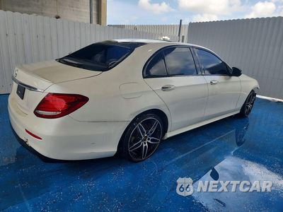 Trzecie zdjęcie samochodu z tyłu: 2020 MERCEDES-BENZ E 350 VIN:WDDZF8DB2LA700784 - miniatura