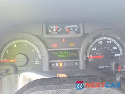 Zdjęcie 9 z 13 samochodu: 2009 FORD ECONOLINE E450 SUPER DUTY CUTAWAY VAN VIN:1FDXE45P99DA18673 - miniatura