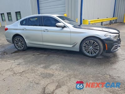 Czwarte zdjęcie samochodu z boku: 2020 BMW 530 XI VIN:WBAJR7C05LWW65201 - miniatura