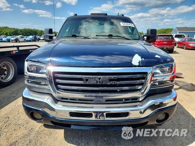 Piąte zdjęcie samochodu w środku: 2006 GMC SIERRA K2500 HEAVY DUTY VIN:1GTHK23D16F140717 - miniatura
