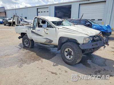 Czwarte zdjęcie samochodu z boku: 1988 TOYOTA PICKUP XTRACAB RN67 DLX VIN:JT4RN67P1J8007654 - miniatura