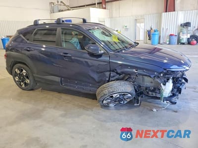 Czwarte zdjęcie samochodu z boku: 2024 HYUNDAI KONA SEL VIN:KM8HB3AB1RU105534 - miniatura