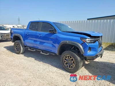 Czwarte zdjęcie samochodu z boku: 2025 CHEVROLET COLORADO ZR2 VIN:1GCPTFEKXS1203008 - miniatura