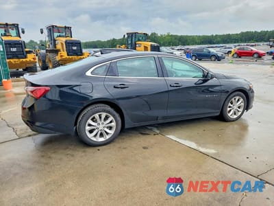 Trzecie zdjęcie samochodu z tyłu: 2019 CHEVROLET MALIBU LT VIN:1G1ZD5ST7KF211057 - miniatura