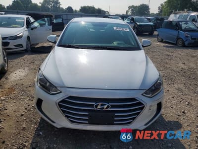 Piąte zdjęcie samochodu w środku: 2017 HYUNDAI ELANTRA SE VIN:5NPD84LF9HH002314 - miniatura