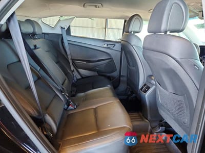 Zdjęcie 11 z 14 samochodu: 2017 HYUNDAI TUCSON SE PLUS VIN:KM8J33A44HU493776 - miniatura