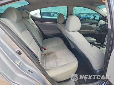 Zdjęcie 10 z 13 samochodu: 2017 HYUNDAI ELANTRA SE VIN:5NPD84LF7HH065105 - miniatura