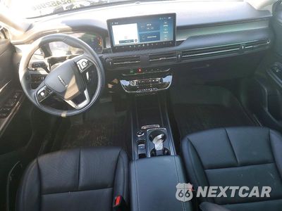 Zdjęcie 8 z 13 samochodu: 2026 LINCOLN CORSAIR PREMIERE VIN:5LMCJ1DAXTUL07894 - miniatura