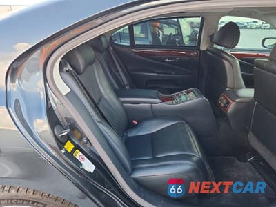 Zdjęcie 10 z 12 samochodu: 2010 LEXUS LS 460L VIN:JTHGL1EF3A5041556 - miniatura