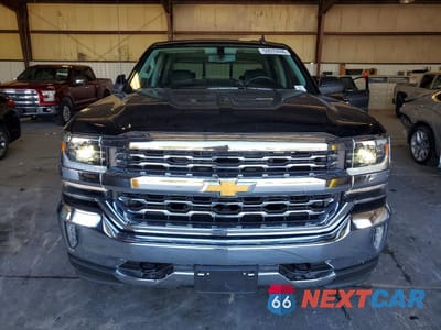 Piąte zdjęcie samochodu w środku: 2018 CHEVROLET SILVERADO K1500 LTZ VIN:3GCUKSEJ9JG600392 - miniatura