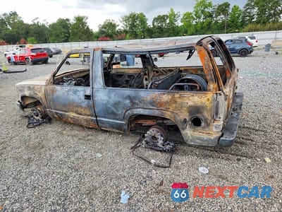 Drugie zdjęcie samochodu z przodu: 1998 CHEVROLET TAHOE K1500 VIN:3GNEK18R4WG149743 - miniatura