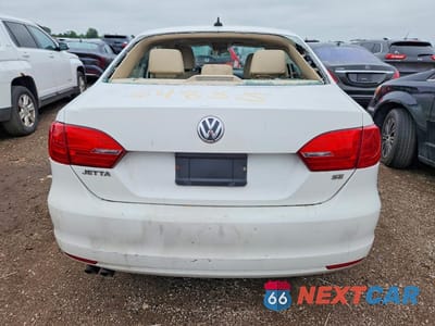 Zdjęcie 6 z 12 samochodu: 2014 VOLKSWAGEN JETTA SE VIN:3VWD17AJ8EM372217 - miniatura