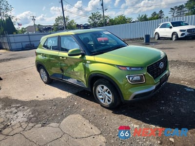 Czwarte zdjęcie samochodu z boku: 2022 HYUNDAI VENUE SE VIN:KMHRB8A3XNU200999 - miniatura
