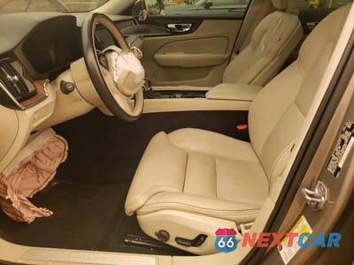 Zdjęcie 7 z 13 samochodu: 2020 VOLVO V60 CROSS COUNTRY T5 MOMENTUM VIN:YV4102WK5L1041566 - miniatura