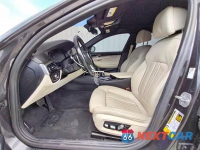 Zdjęcie 7 z 13 samochodu: 2020 BMW 530 I VIN:WBAJR3C00LCE55117 - miniatura