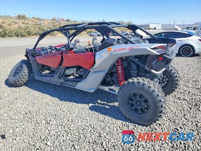 Trzecie zdjęcie samochodu z tyłu: 2025 CAN-AM MAVERICK X3 UTILITY VEHICLE VIN:3JBVMAY24SE000103 - miniatura