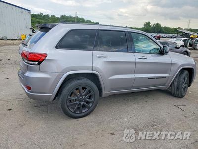 Trzecie zdjęcie samochodu z tyłu: 2018 JEEP GRAND CHEROKEE LAREDO VIN:1C4RJFAG9JC217324 - miniatura