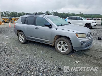Czwarte zdjęcie samochodu z boku: 2016 JEEP COMPASS SPORT VIN:1C4NJCBA0GD611238 - miniatura