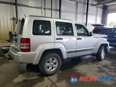 Trzecie zdjęcie samochodu z tyłu: 2011 JEEP LIBERTY SPORT VIN:1J4PN2GK4BW555997 - miniatura