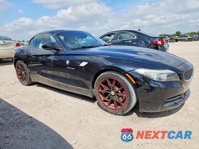 Czwarte zdjęcie samochodu z boku: 2011 BMW Z4 SDRIVE30I VIN:WBALM5C51BE379714 - miniatura