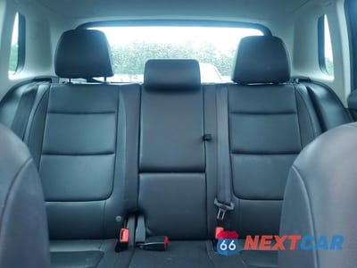 Zdjęcie 10 z 13 samochodu: 2015 VOLKSWAGEN TIGUAN S VIN:WVGAV7AX9FW538093 - miniatura