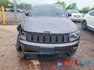Piąte zdjęcie samochodu w środku: 2021 JEEP GRAND CHEROKEE LAREDO VIN:1C4RJFAG8MC824254 - miniatura
