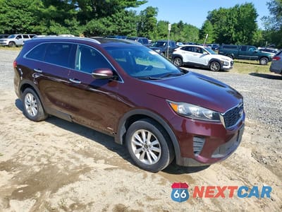 Czwarte zdjęcie samochodu z boku: 2019 KIA SORENTO LX VIN:5XYPGDA3XKG439276 - miniatura