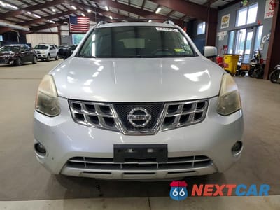 Piąte zdjęcie samochodu w środku: 2011 NISSAN ROGUE S VIN:JN8AS5MV5BW663523 - miniatura