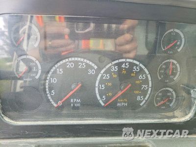 Zdjęcie 9 z 13 samochodu: 2006 STERLING L9500 DUMP TRUCK VIN:2FZHAZCV46AV18852 - miniatura