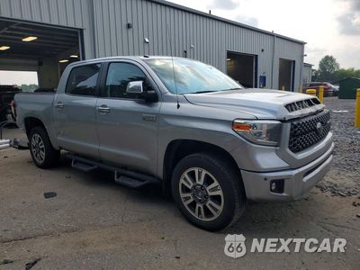 Czwarte zdjęcie samochodu z boku: 2018 TOYOTA TUNDRA PLATINUM VIN:5TFAW5F15JX747635 - miniatura