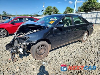 2005 TOYOTA CAMRY LE 4T1BE32K05U594255 - główne zdjęcie licytacji z USA - miniatura
