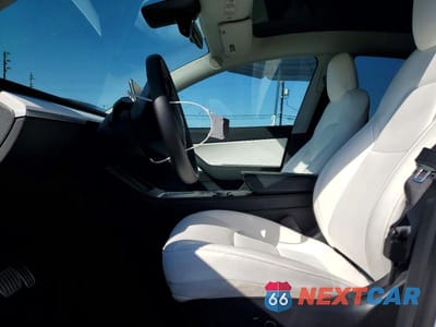 Zdjęcie 7 z 13 samochodu: 2022 TESLA MODEL Y VIN:7SAYGDEF9NF492722 - miniatura
