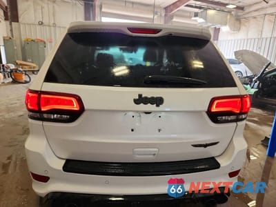 Zdjęcie 6 z 13 samochodu: 2020 JEEP GRAND CHEROKEE TRACKHAWK VIN:1C4RJFN91LC414714 - miniatura