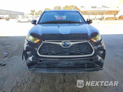 Piąte zdjęcie samochodu w środku: 2021 TOYOTA HIGHLANDER HYBRID XLE VIN:5TDGBRCH4MS532613 - miniatura