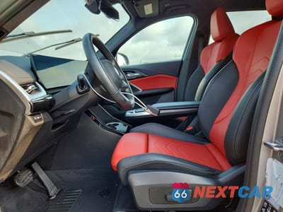 Zdjęcie 7 z 14 samochodu: 2025 BMW X1 XDRIVE28I VIN:WBX73EF05S5036110 - miniatura